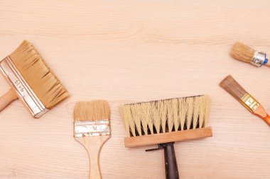 Büyük bir set farklı inşaat fırçası. Vernik ve astar için farklı görevler için stok fotoğraf seti. Boş boşluk.