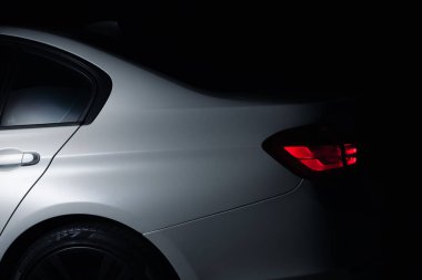 Zaporizhia, Ukrayna, 8 Mart 2020. Bmw 328i, siyah arka planda beyaz araba..