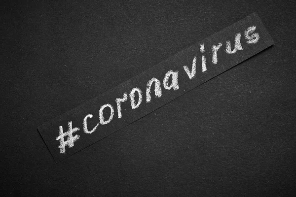 Titre Coronavirus Est Écrit Sur Papier Noir Avec Craie — Photo
