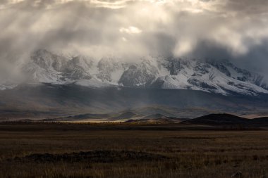 dağlar bulutlar fırtına güneş ışığı gökyüzü
