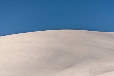 gökyüzü kabartma Hills kar