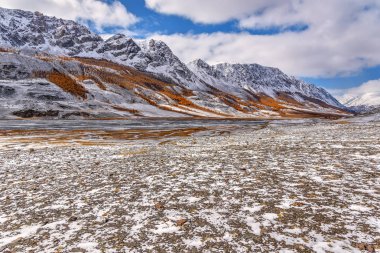 dağlar nehir kar sonbahar yolu