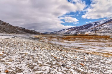 dağlar nehir kar sonbahar yolu