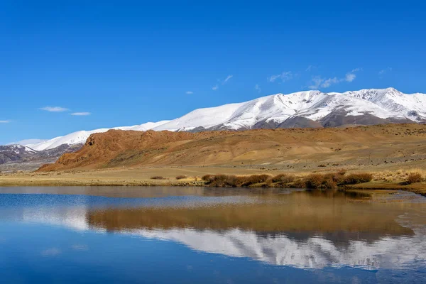 Göl Dağları masmavi gökyüzü yansıma sonbahar