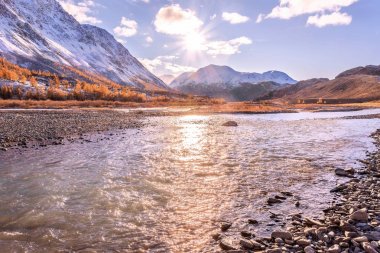 Sonbahar Paz Lotru Dağları kar