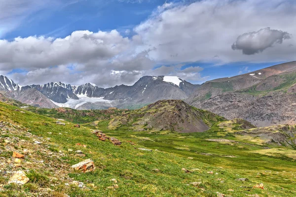 Bergen glaciären stenar Sommarlek — Stockfoto