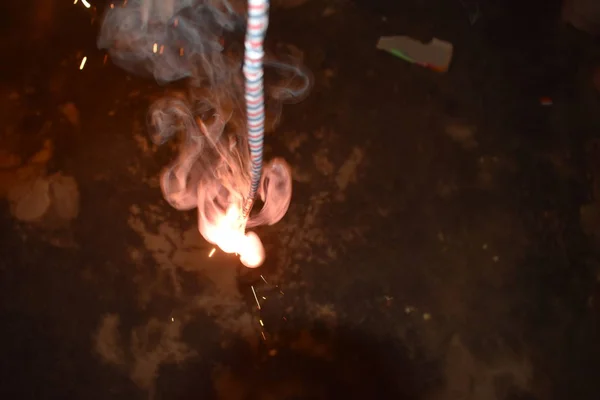 Hindistan 'da Diwali festivali havai fişeklerle kutlanır..