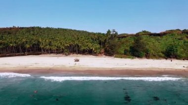 Hindistan, Goa tropikal plaj havadan görünümü.