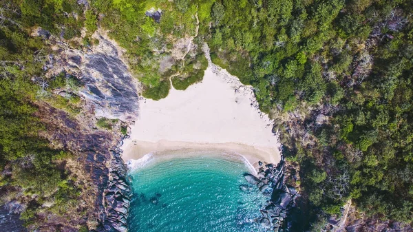 Piękno motyla plaży widok z lotu ptaka krajobraz, — Zdjęcie stockowe