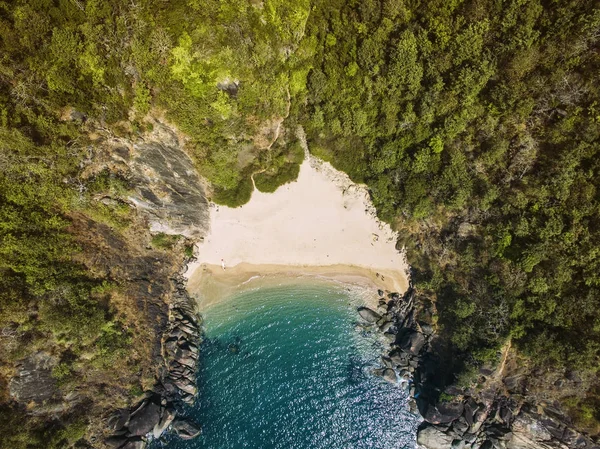 Beleza Borboleta praia vista aérea paisagem , — Fotografia de Stock