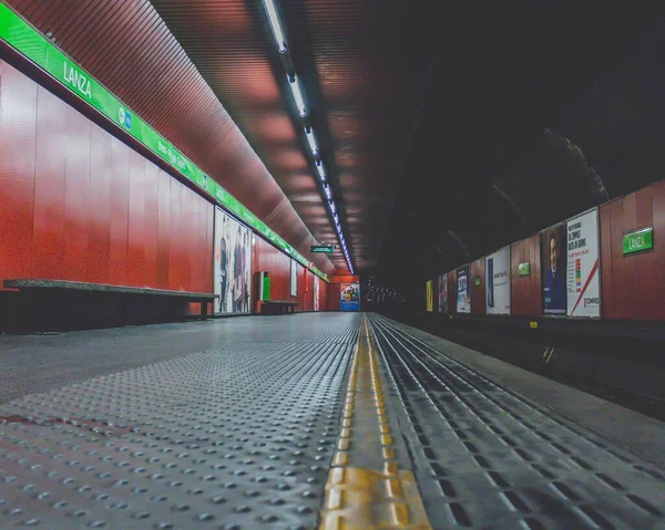 Подземелье Милане Италия — стоковое фото