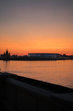 Şehir binaları gün batımında