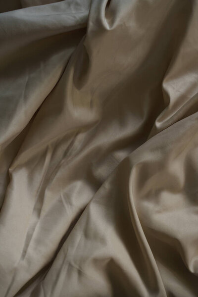 тонкая золотая ткань
