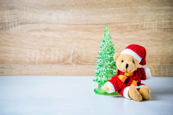 Christmas decoration Teddy Bear and christmas tree on wooden bac — Stock Photo, Image