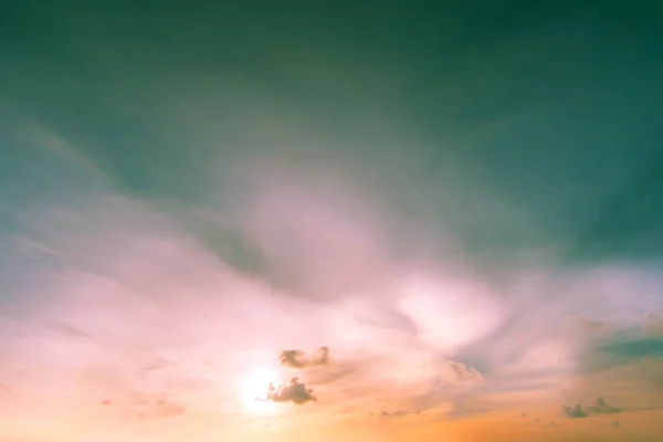 Sunny sky abstract background, beautiful cloudscape. — Stock Photo, Image