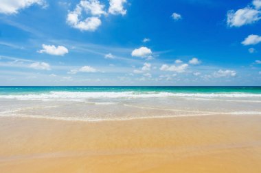 Güzel deniz. Karon beach, Phuket, Tayland. Asya