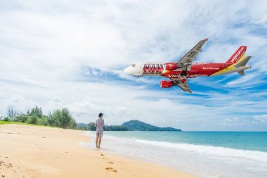 Phuket, Tayland - 23 Ekim 2017: Vietjet havayolu uçak f