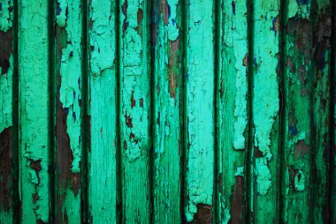 Mavi renkli tahtaların dokusunda hafif bir rahatlama.