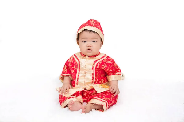 Bebé niño usando tela china celebrar para el año nuevo — Foto de Stock