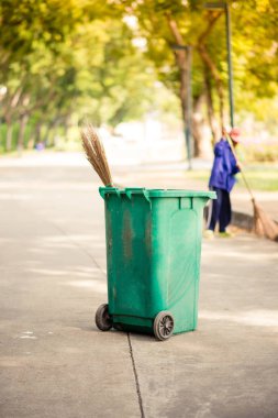 kamu Parkı temizlik işçisi 