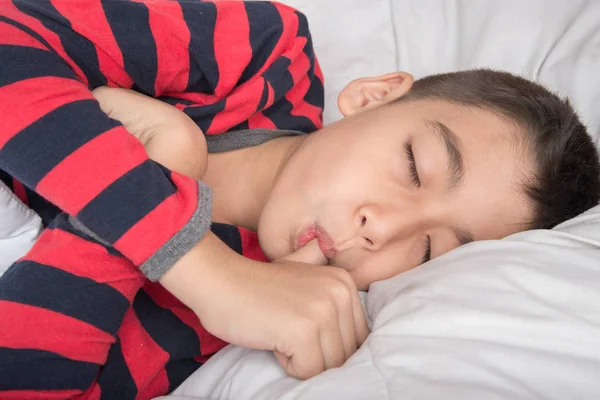 Niño Durmiendo Con Pulgar Boca —  Fotos de Stock