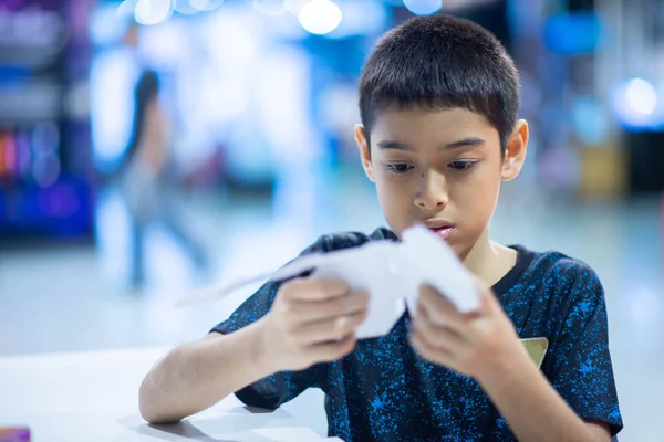 Criança Aprendendo Mesa Periódica Sala Aula Escola — Fotografia de Stock