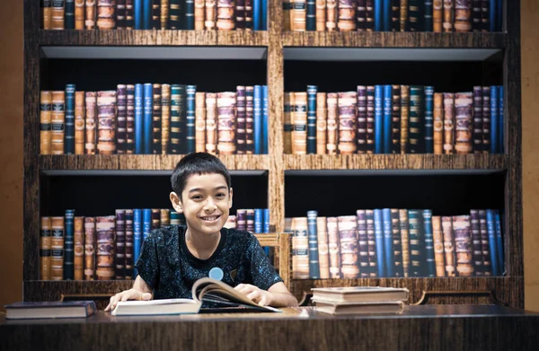 Little School Boy Reading Books Library — Stok fotoğraf