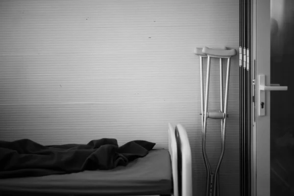 Jovem Asiático Desesperado Por Doença Grave Sentado Hostpital — Fotografia de Stock