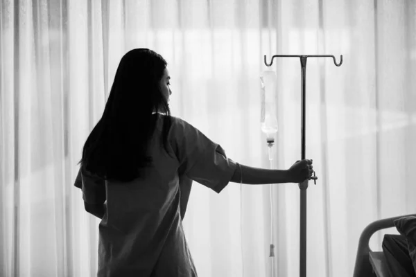 Jovem Asiático Desesperado Por Doença Grave Sentado Hostpital — Fotografia de Stock