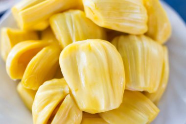 Beyaz tabak üzerinde izole nefesi