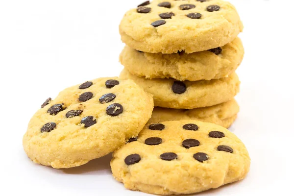 Galleta de chispas de chocolate sobre fondo blanco — Foto de Stock