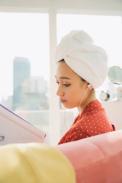 Lavoro Dal Concetto Casa Vista Laterale Bella Giovane Donna Pigiama — Foto Stock