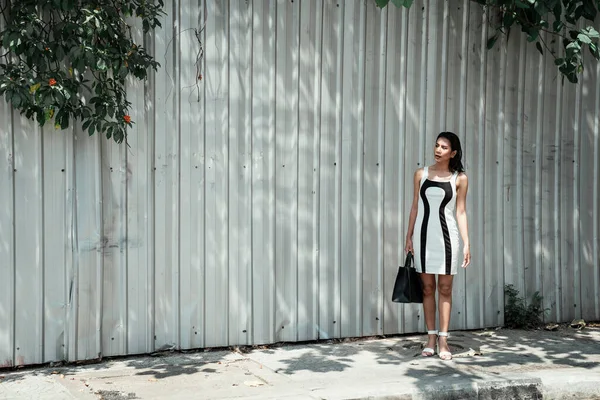 Asian Woman Stading Shadow Trees Carrying Black Bag — Stock Photo, Image