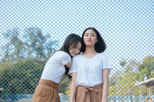 Bonito Tailandês Meninas Lado Cada Outros — Fotografia de Stock