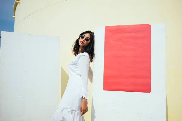 Girl Leaning White Block Red Paper — Stock Photo, Image