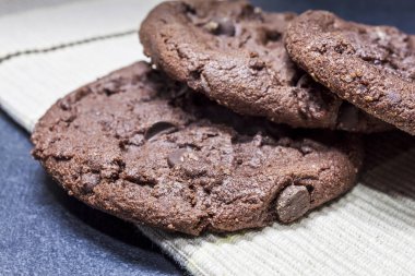 Üç yığın tanımlama bilgileri