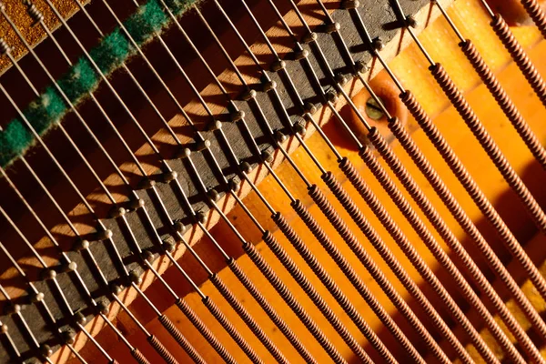 Piano strings geluid tuning musí — Stockfoto