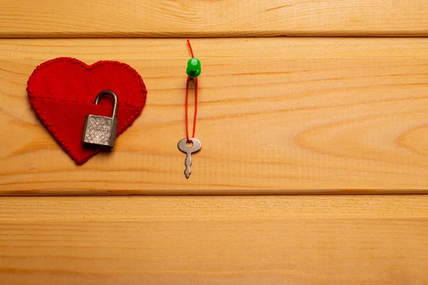 Red Heart Out Felt Closed Feelings Unhappy Love Reluctance Relations — Stock Photo, Image