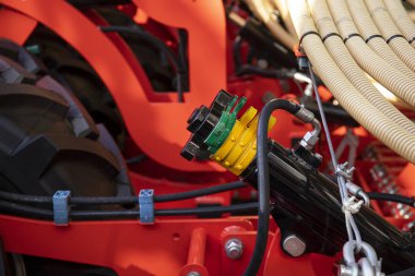 Tarım makineleri. Tarım tekniklerinin elementleri ve bileşenleri kapanıyor