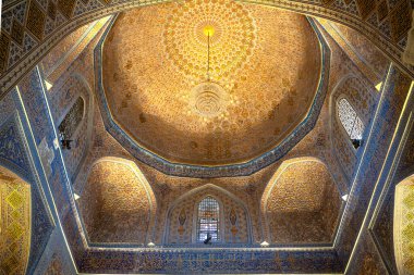 Özbekistan 'daki eski Özbek mezarı Amir Temur maqbarasi, Gori Amir' in içinde..
