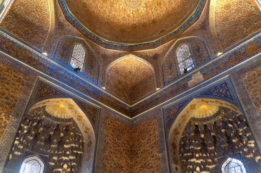 Özbekistan 'daki eski Özbek mezarı Amir Temur maqbarasi, Gori Amir' in içinde..