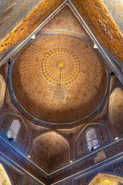Özbekistan 'daki eski Özbek mezarı Amir Temur maqbarasi, Gori Amir' in içinde..