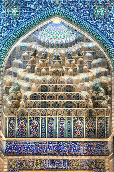 乌兹别克斯坦撒马尔罕的Gor Amir Maqbarasi陵墓 — 图库照片
