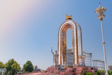Tacikistan 'ın merkezi meydanı, Dushanbe. Ulusal kahramanın heykeli - Arama sonuçları Web sonuçları Ismoil Somoni