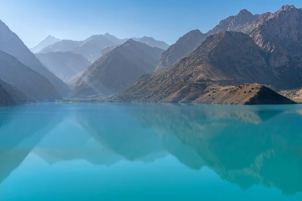 Vista Panorámica Del Lago Iskanderkul Las Montañas Fann Tayikistán — Foto de Stock