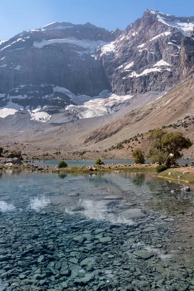 Hermosa Carretera Senderismo Montaña Con Cielo Azul Claro Colinas Rocosas — Foto de Stock