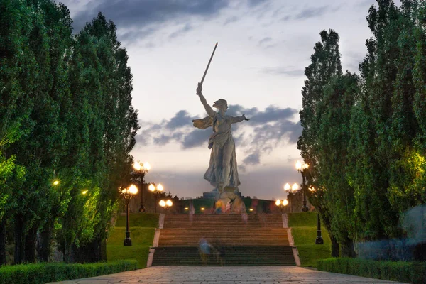Памятник Родина Зовет Мамаев Курган — стоковое фото