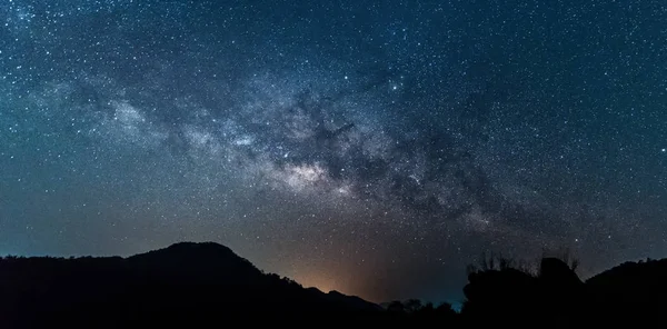 Milky Way galaxy at night — Stock Photo, Image