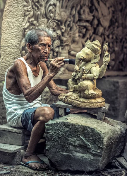 Motivační kamenné carver, Thajsko — Stock fotografie