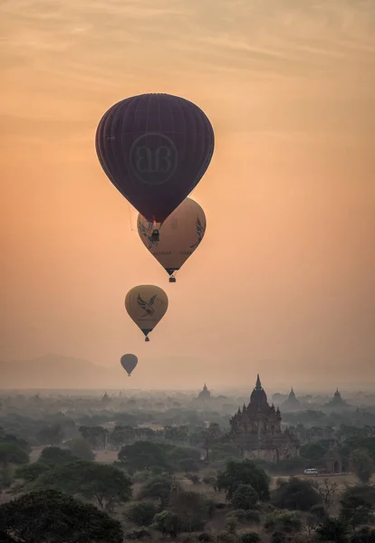 Starověké chrámy v Bagani, Myanmar — Stock fotografie